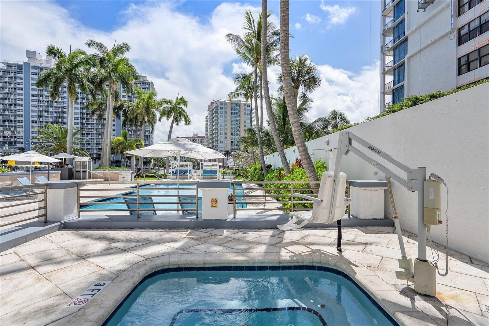 40-2670 E Sunrise Blvd #409_040