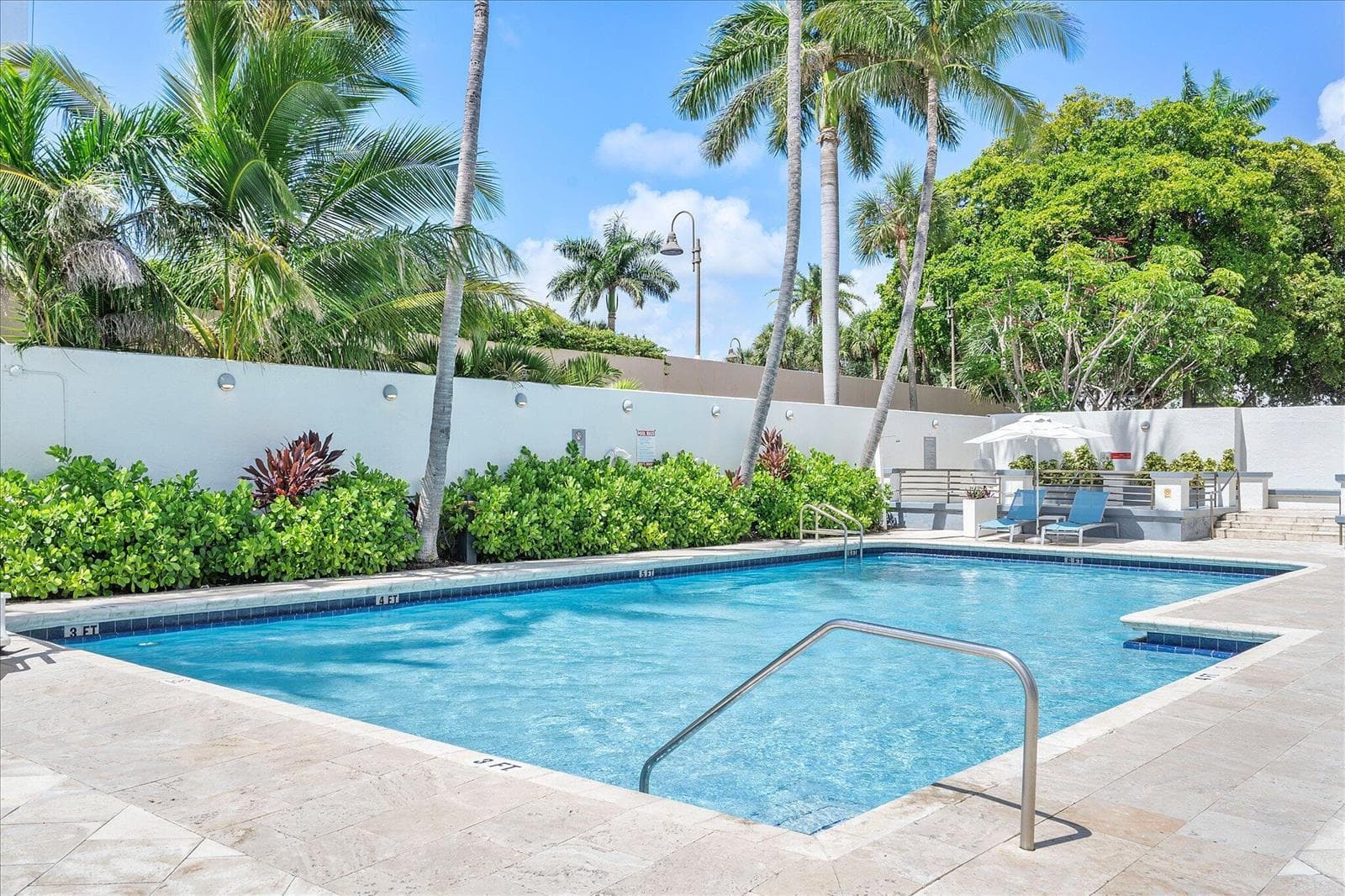 36-2670 E Sunrise Blvd #409_036