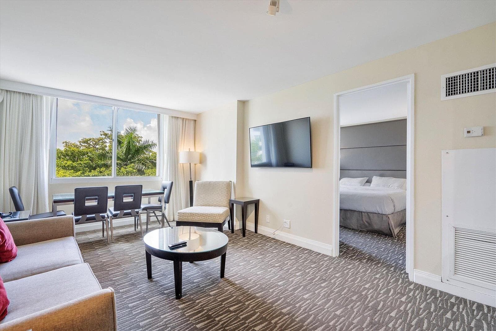02-2670 E Sunrise Blvd #409_002