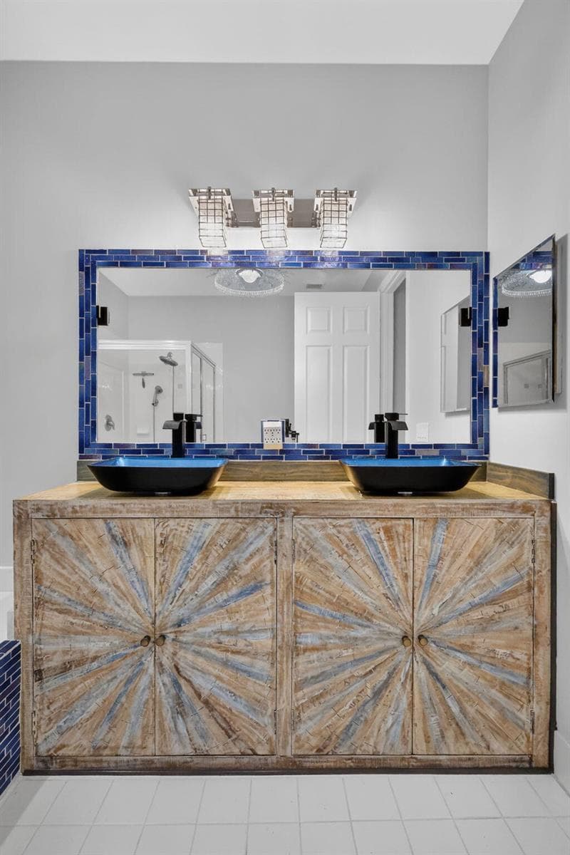 Dual sinks