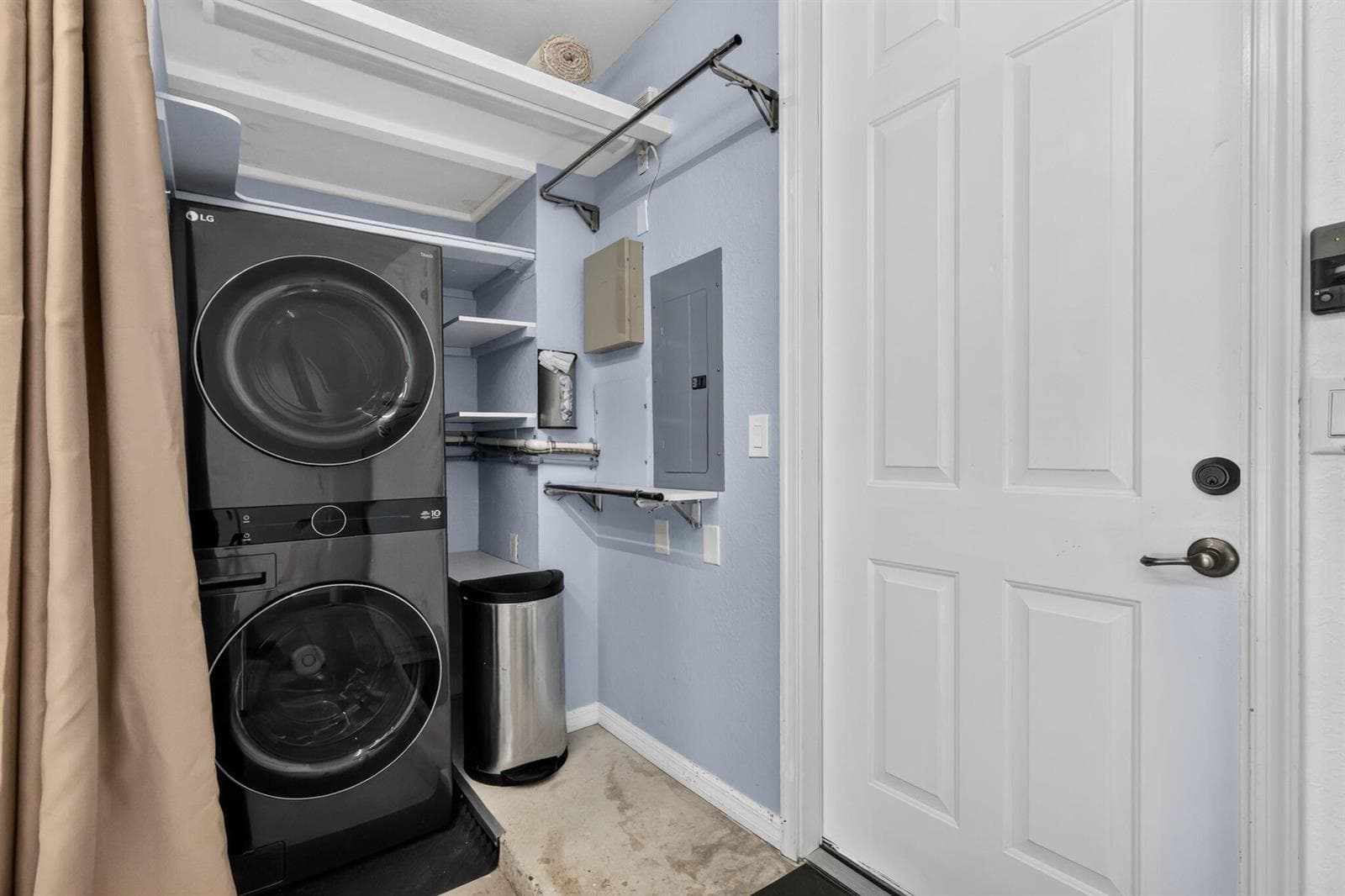 Washer/Dryer in Garage