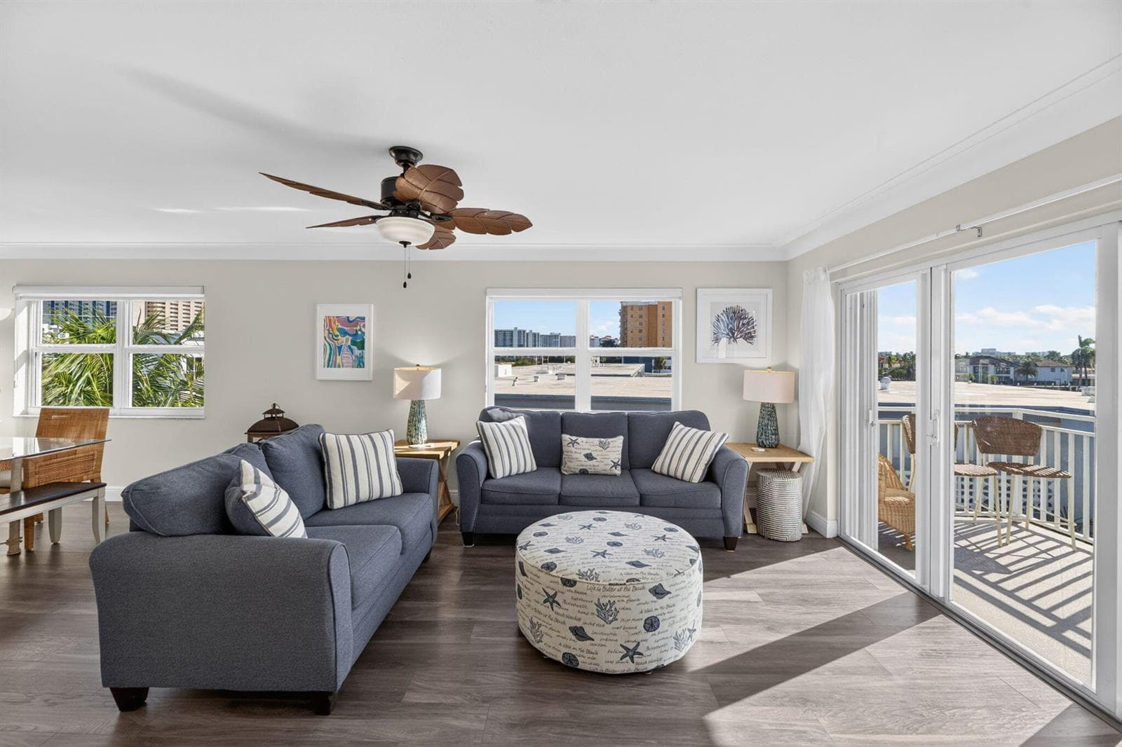 31-web-or-mls-Living Room 7