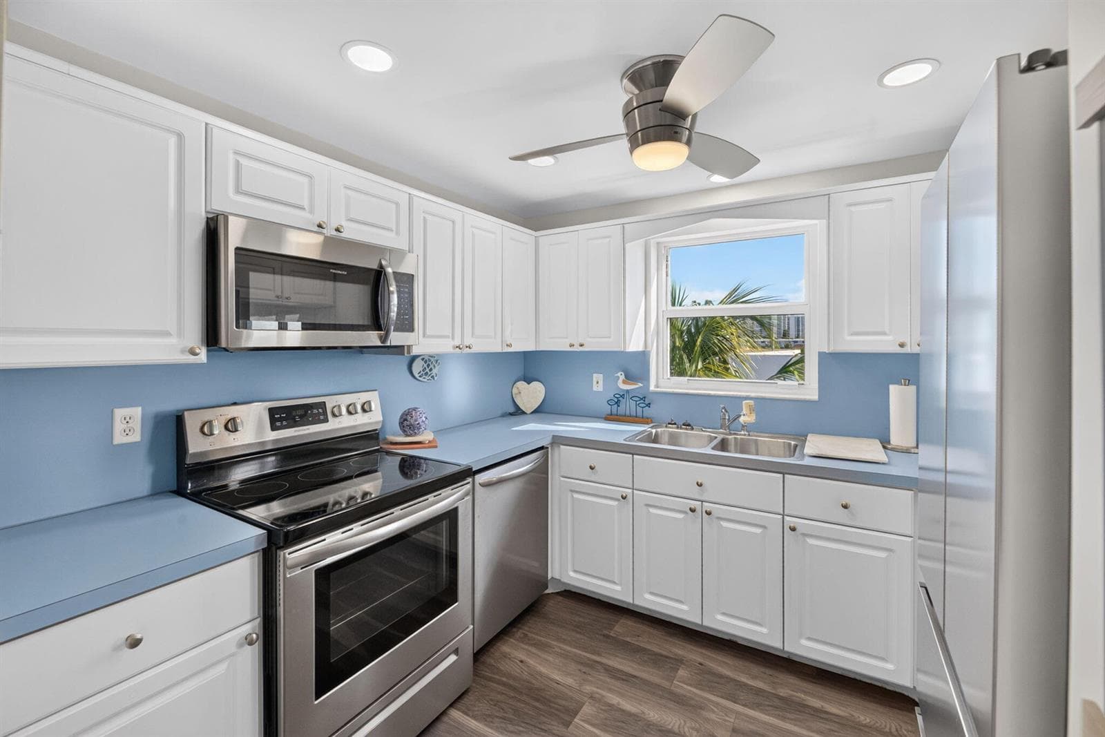 17-web-or-mls-Kitchen 1