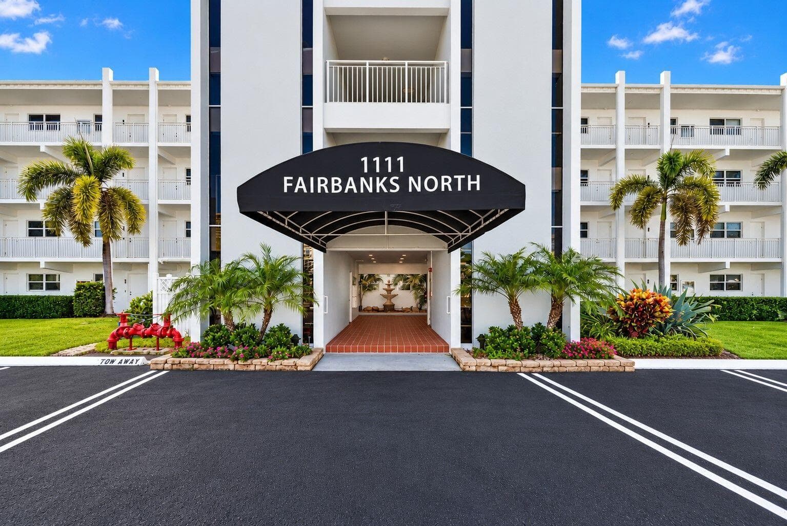 55-web-or-mls-1111 Fairbanks North Entra