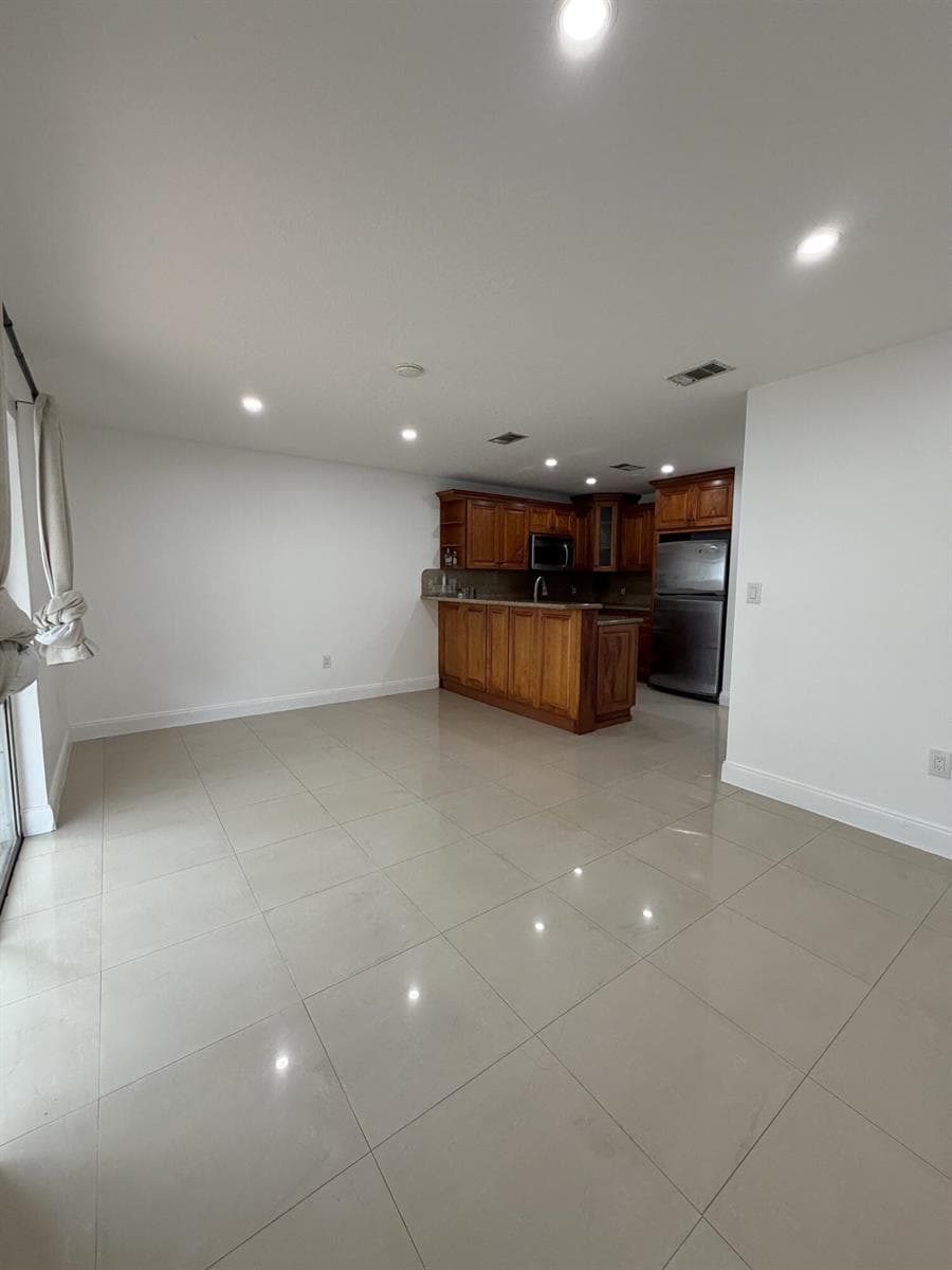 05_living_to_kitchen