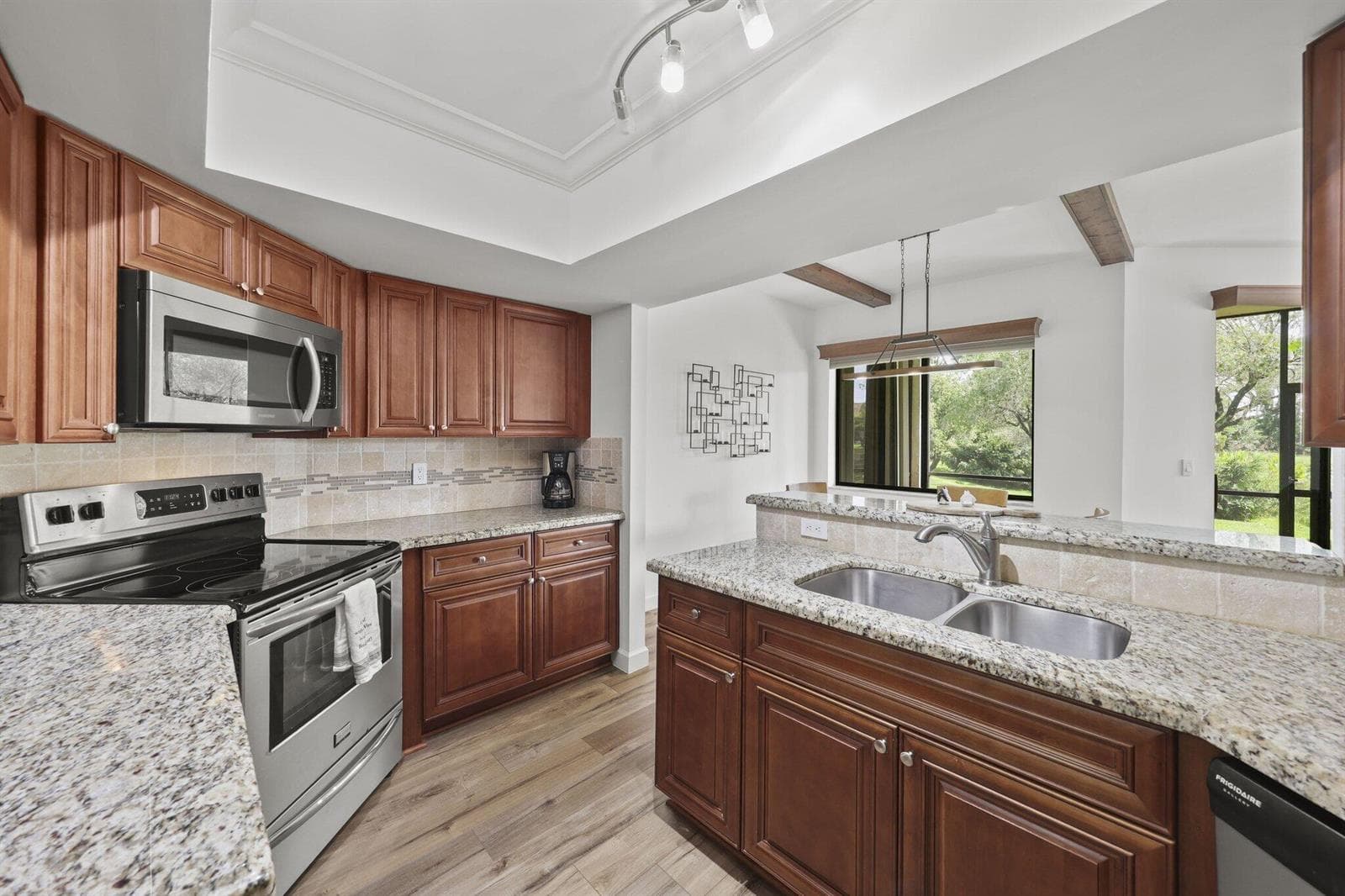 403 Sea Oats Drive - 15.jpg-SMALL