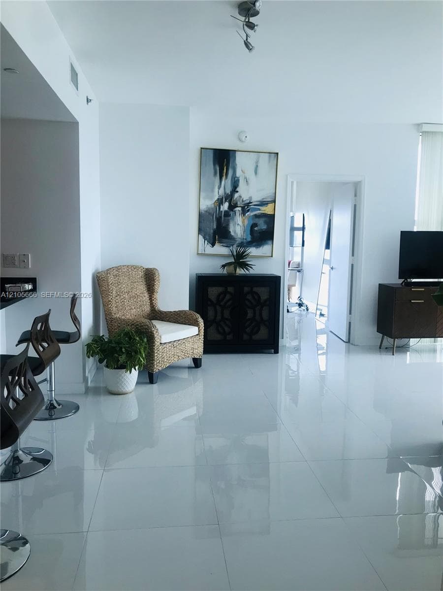 The Plaza on Brickell West · #2410 in Miami - Photo 2