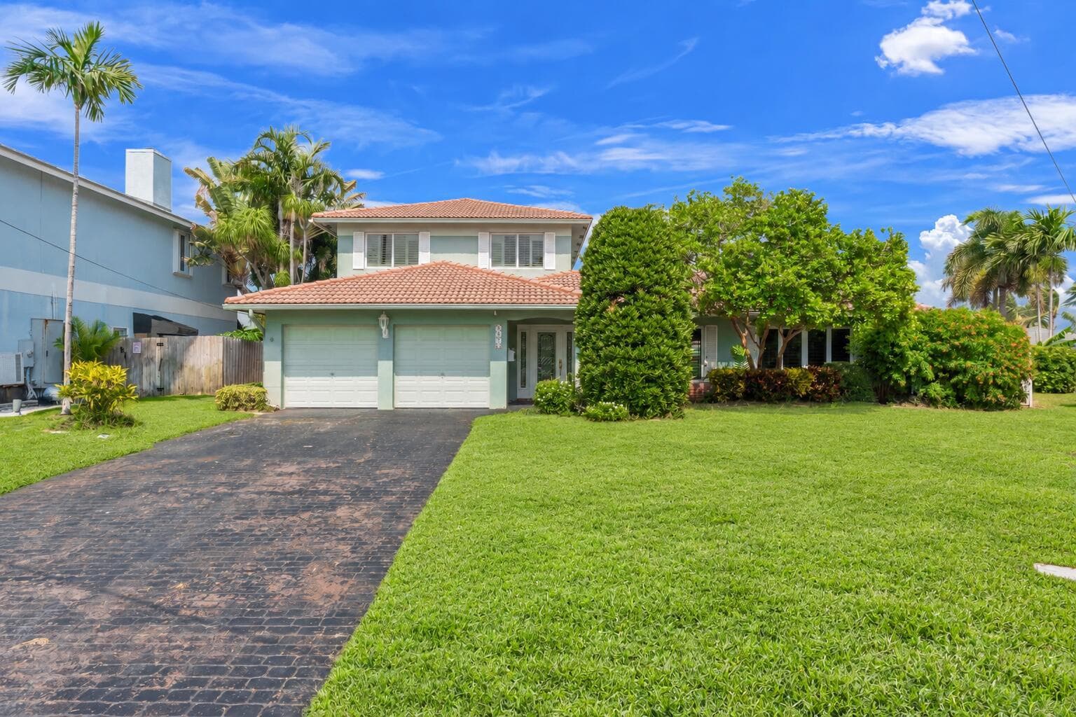 Sunlit Tropical Mediterranean Suburban H