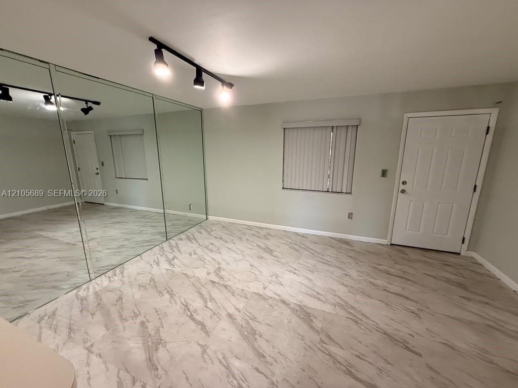 HIALEAH CLUB VILLAS CONDO · #16214 in Hialeah - Photo 4
