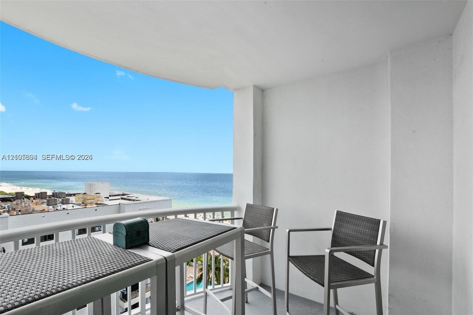 THE CARRIAGE HOUSE CONDO · #807 in Miami Beach - Photo 6