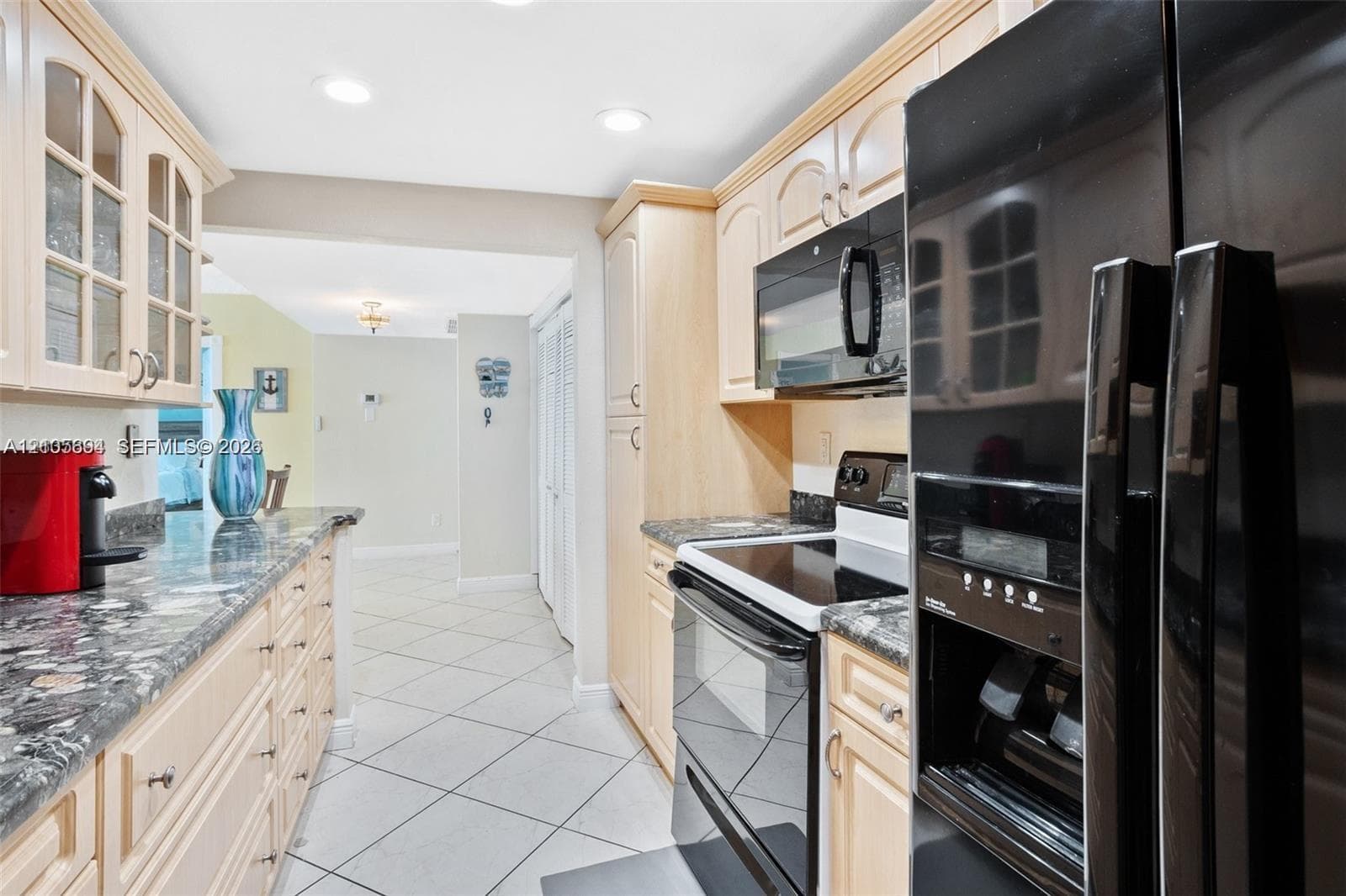THE CARRIAGE HOUSE CONDO · #807 in Miami Beach - Photo 16