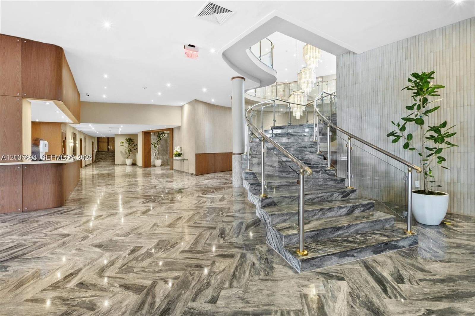 THE CARRIAGE HOUSE CONDO · #807 in Miami Beach - Photo 34