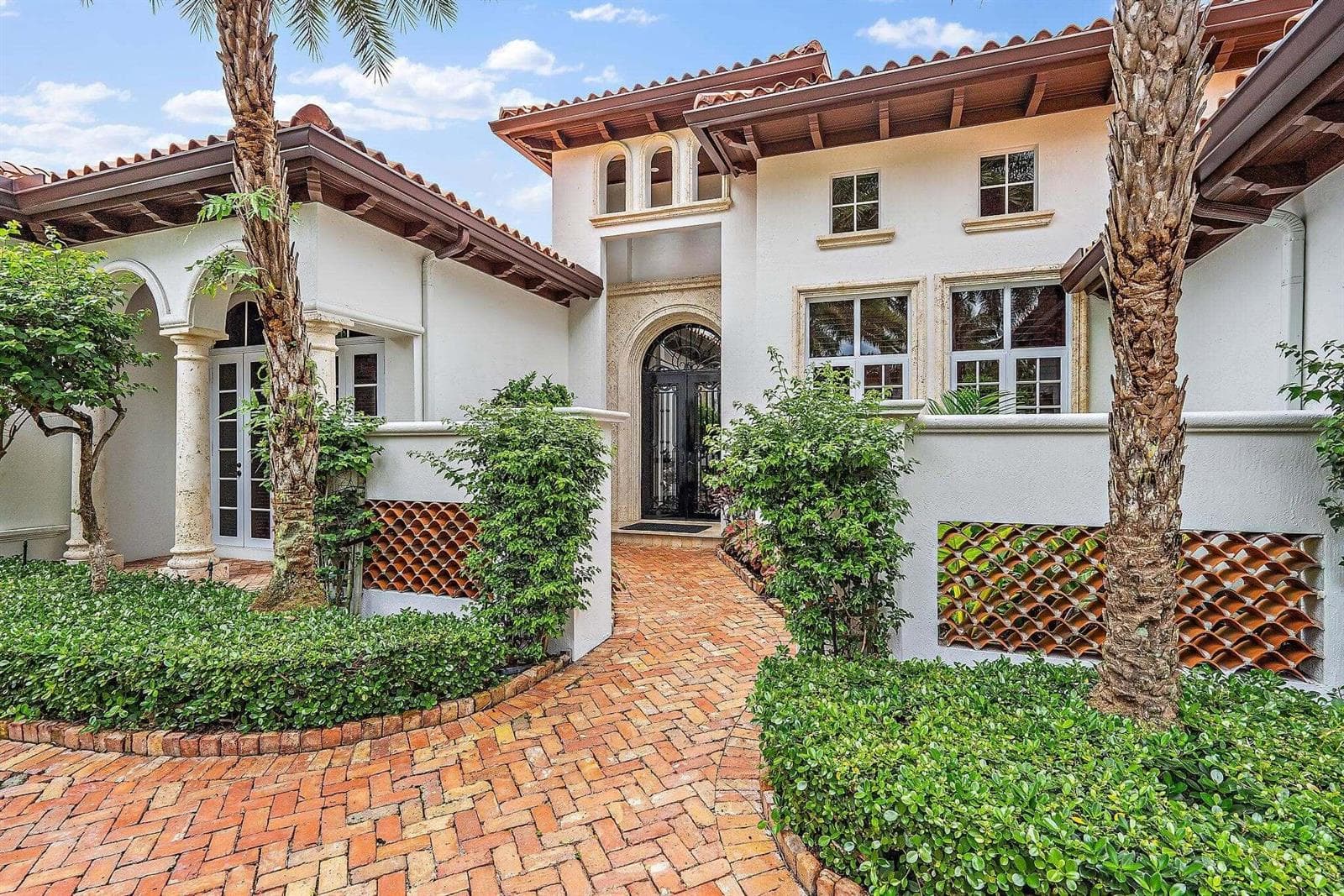 817 Harbour Isles