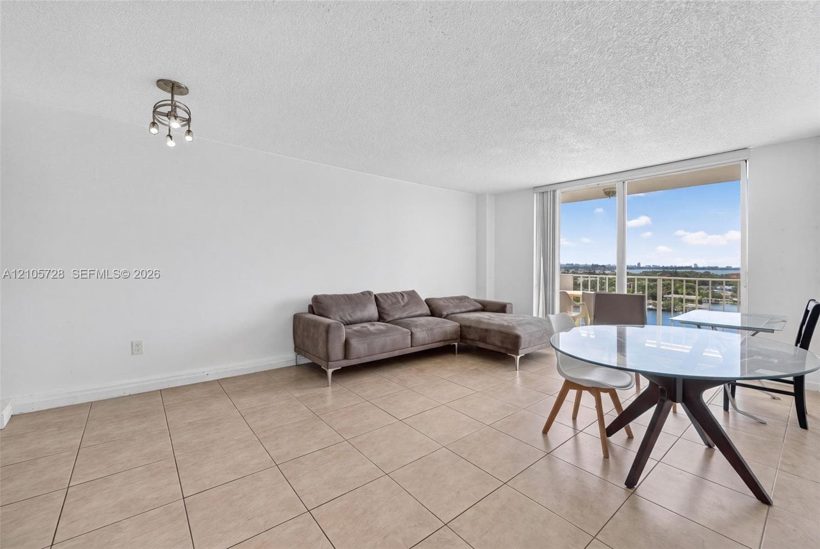 VECINO DEL MAR CONDO · #1006 in North Miami - Photo 3