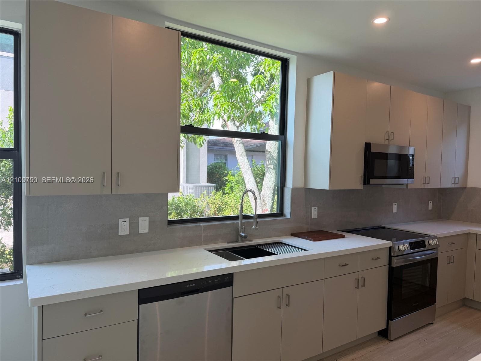 2240 SW 13th St #2240 photo 7