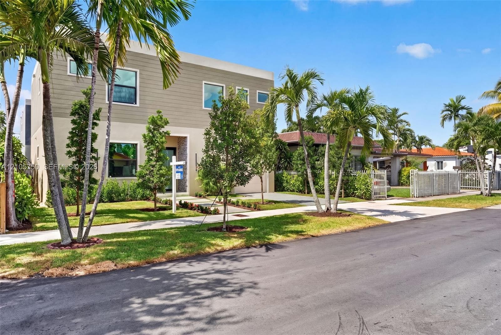 2240 SW 13th St #2240 photo 3