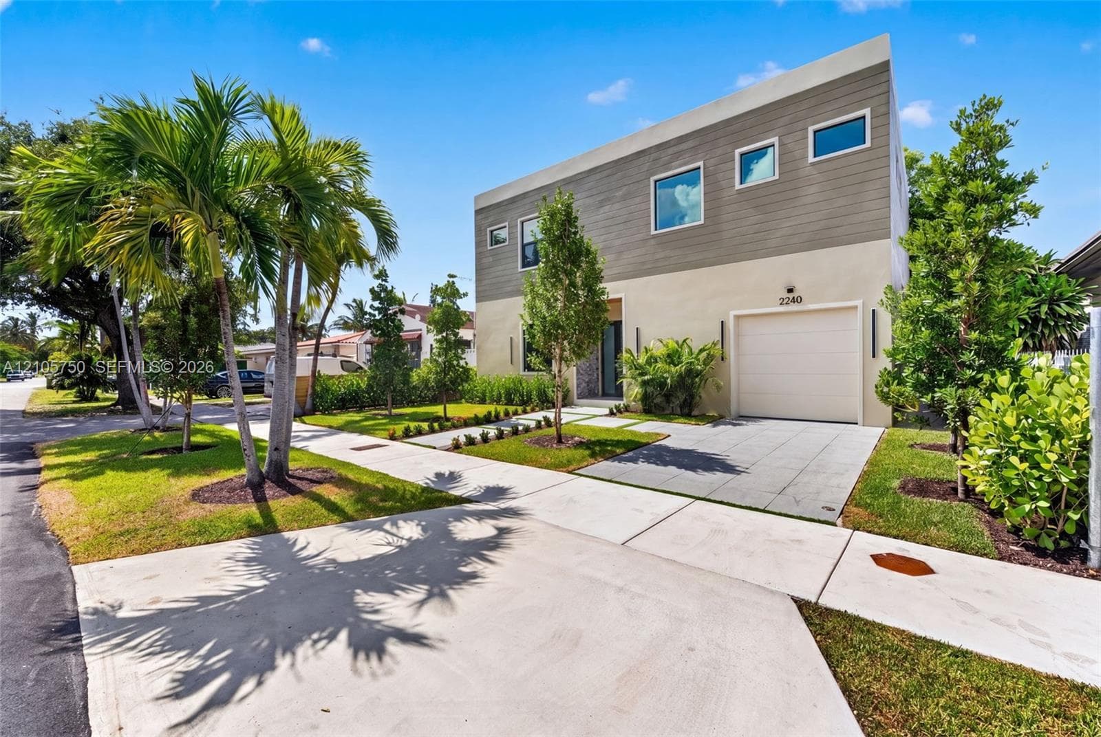 2240 SW 13th St #2240 photo 4