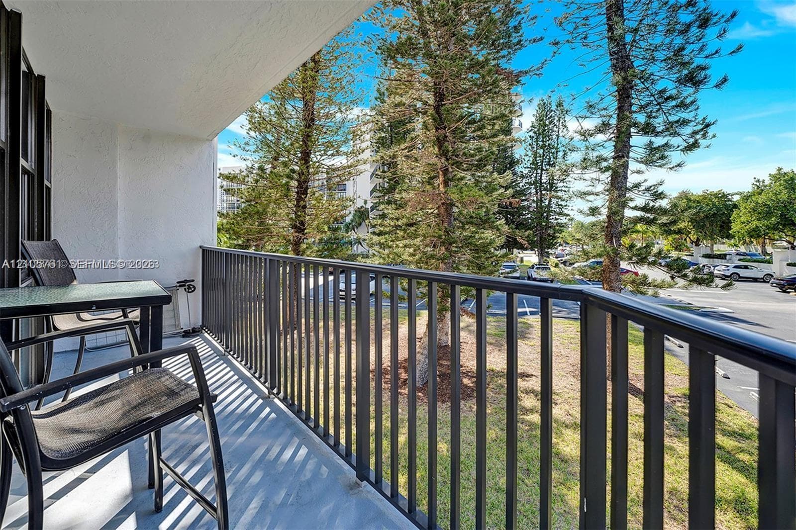 OCEANVIEW PARK CONDO · #231 in Hallandale Beach - Photo 27