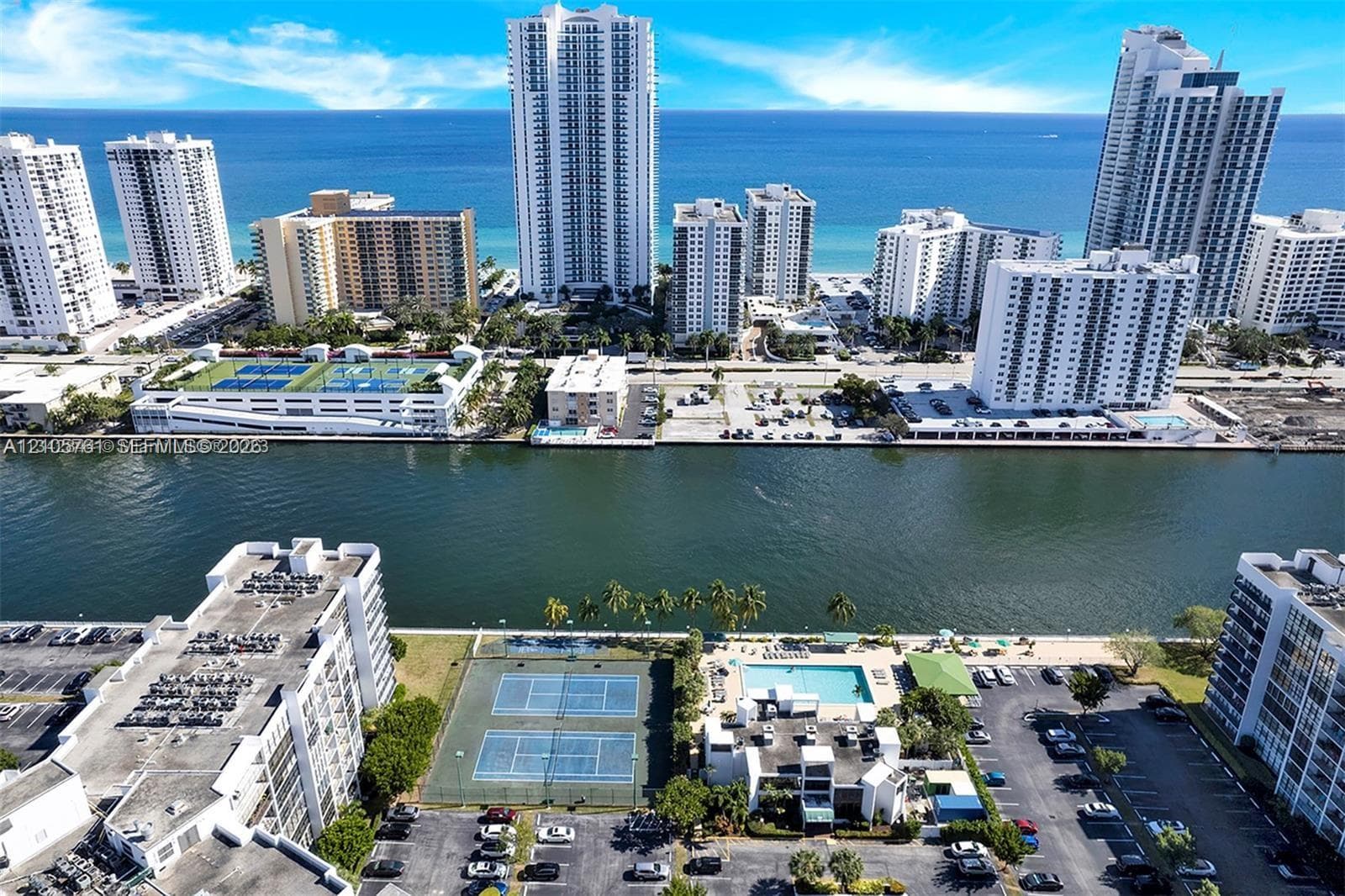 OCEANVIEW PARK CONDO · #231 in Hallandale Beach - Photo 32