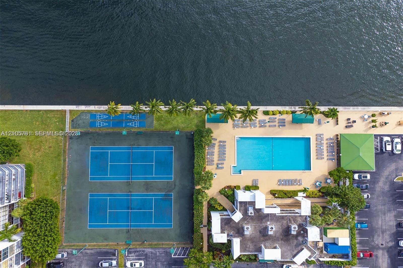 OCEANVIEW PARK CONDO · #231 in Hallandale Beach - Photo 30