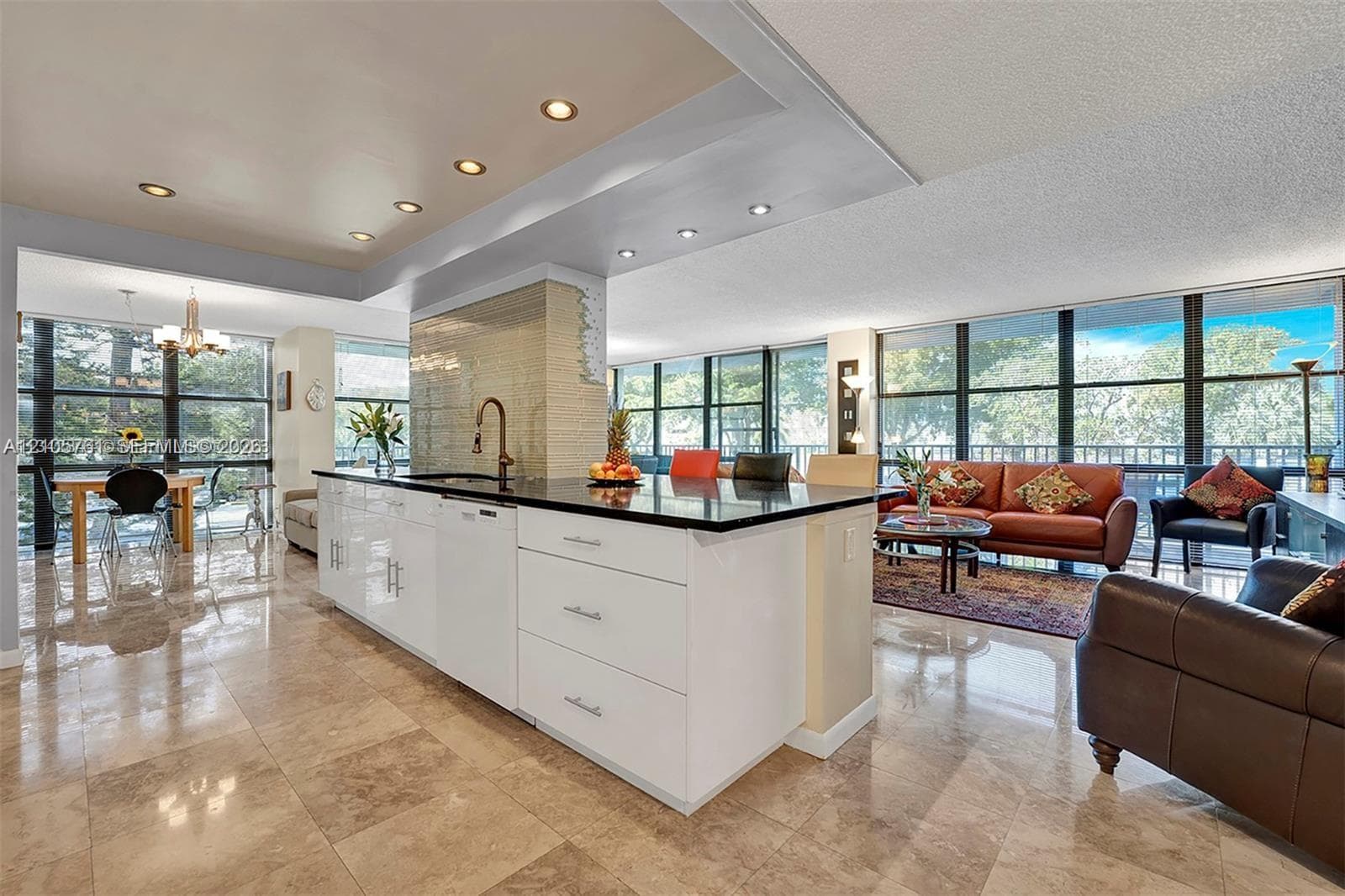 OCEANVIEW PARK CONDO · #231 in Hallandale Beach - Photo 4