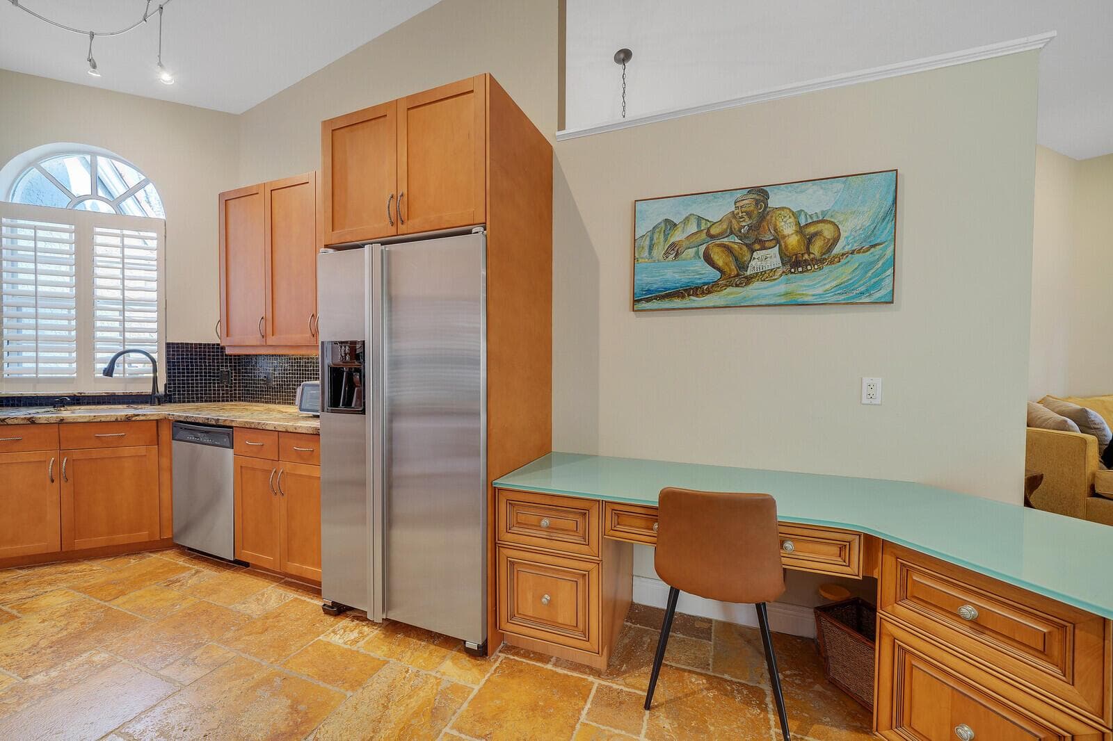 Kitchen w/ Desk Area