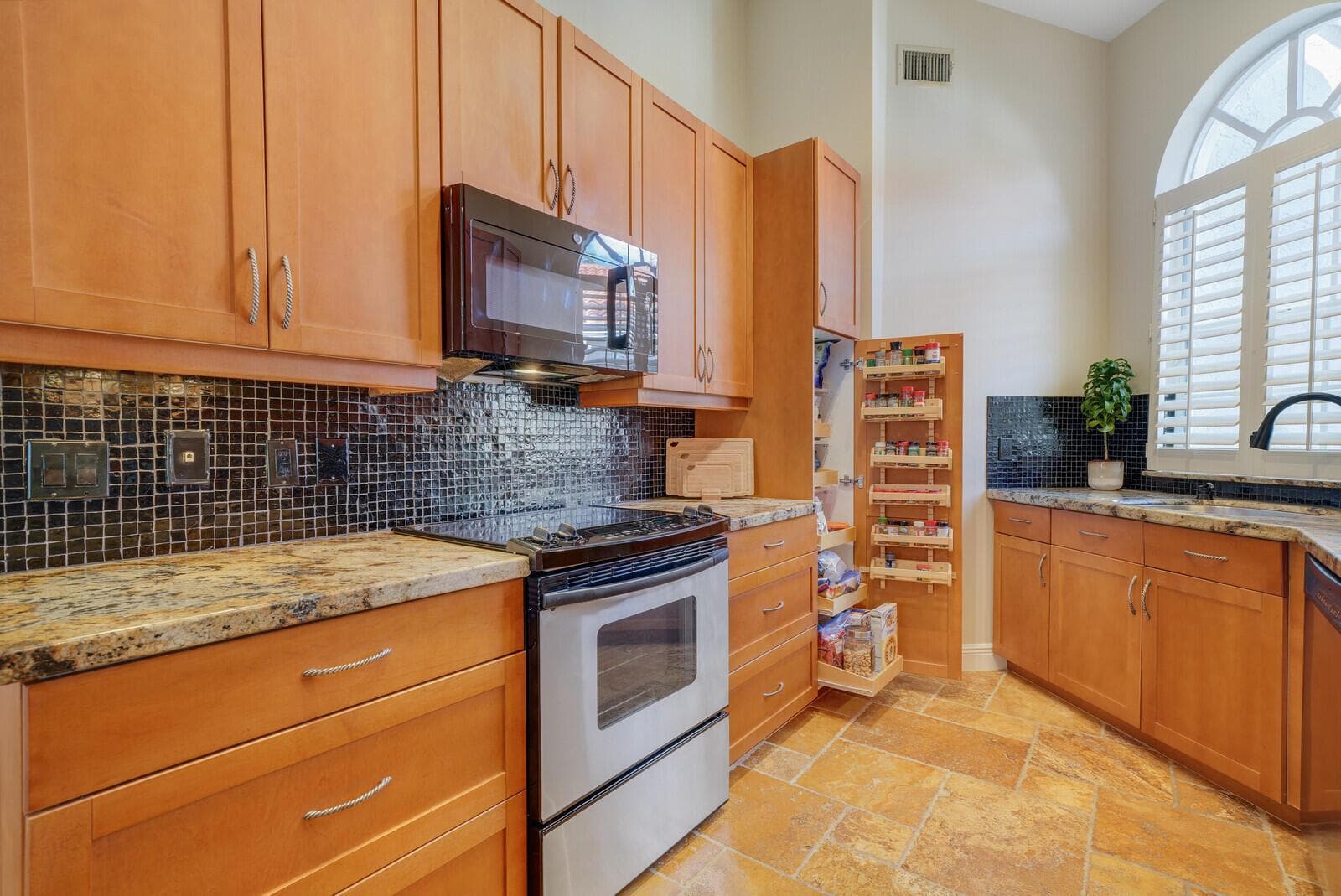 Pantry w/ Built Ins