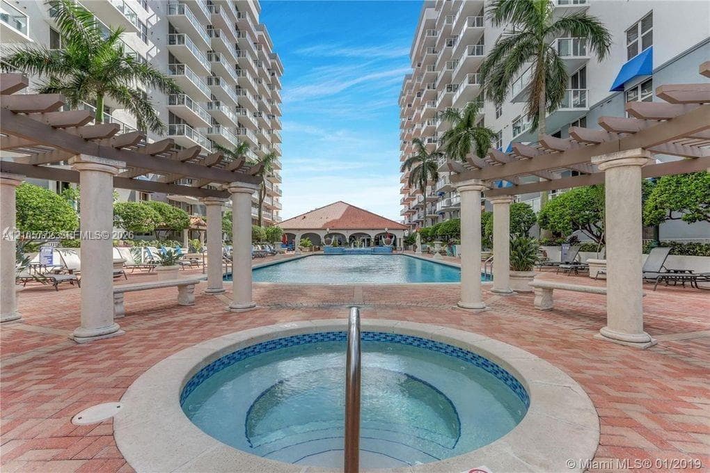 BLUE LAGOON CONDO · #503 in Miami - Photo 36