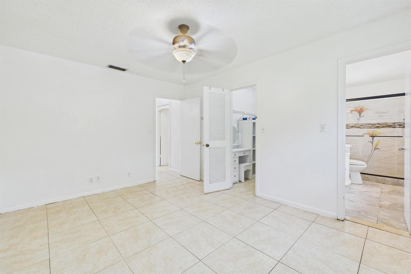 CAM06286G6-PR0041-STILL015
