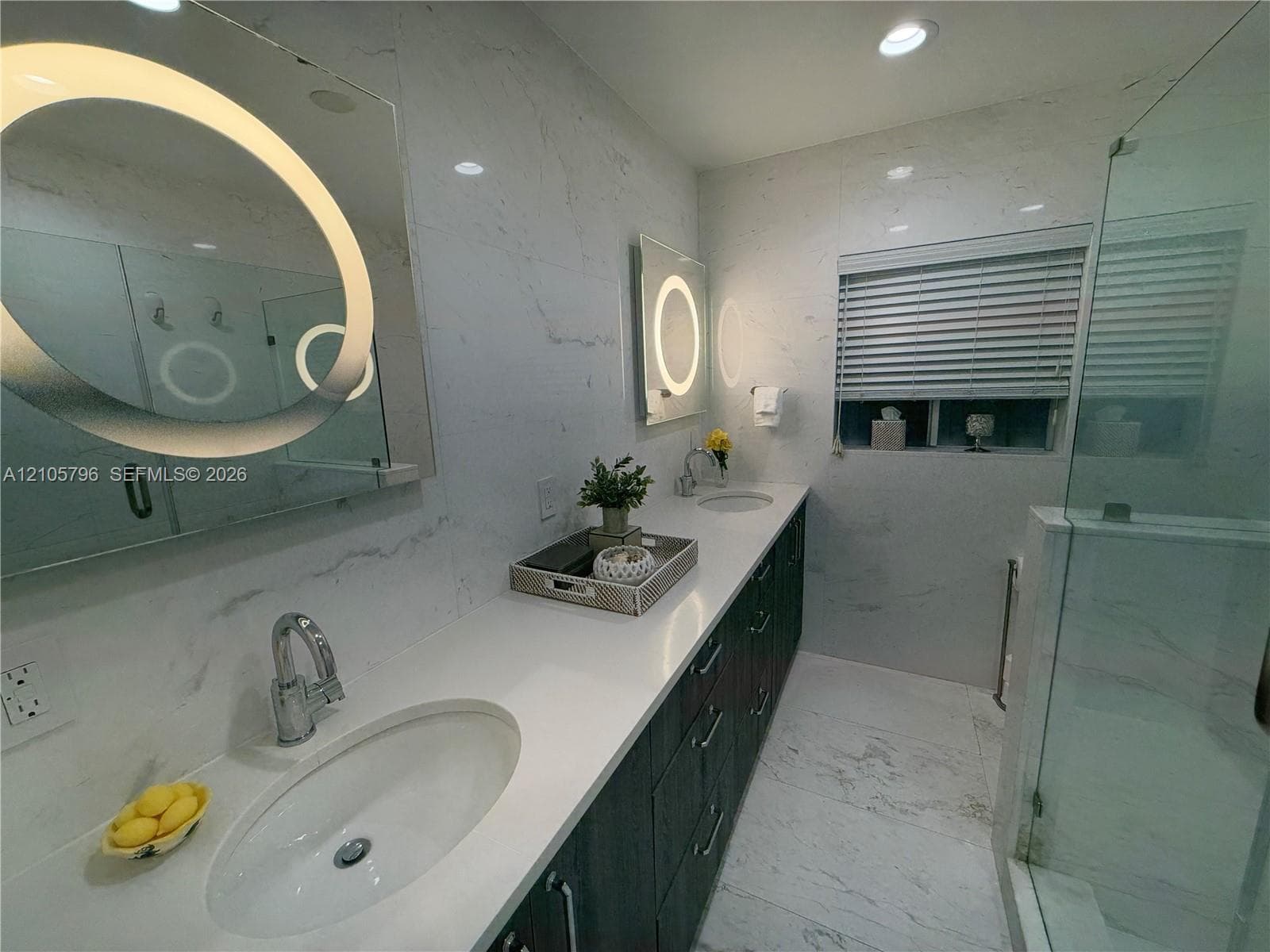 Double vanity