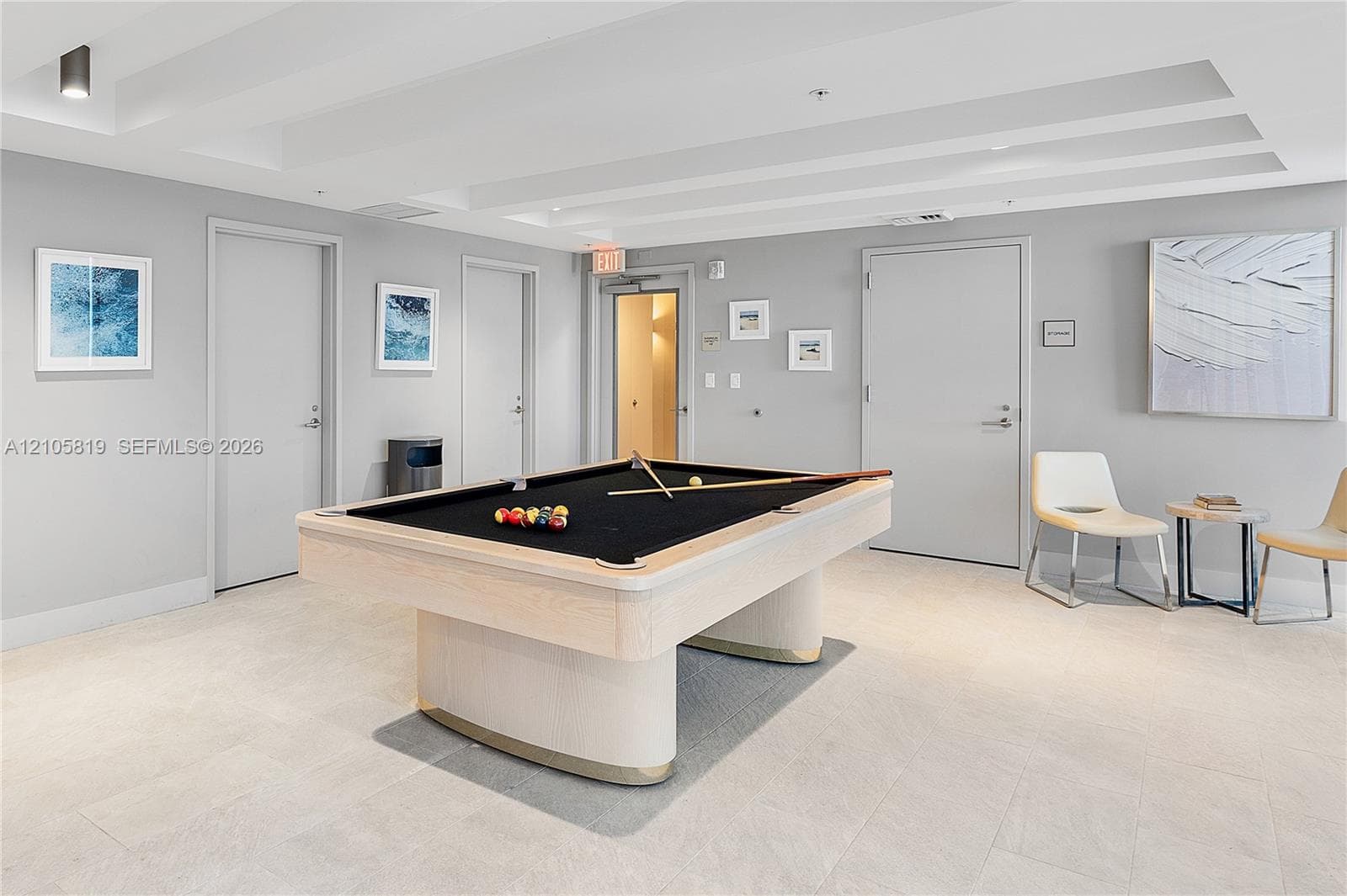 Billard's Room.