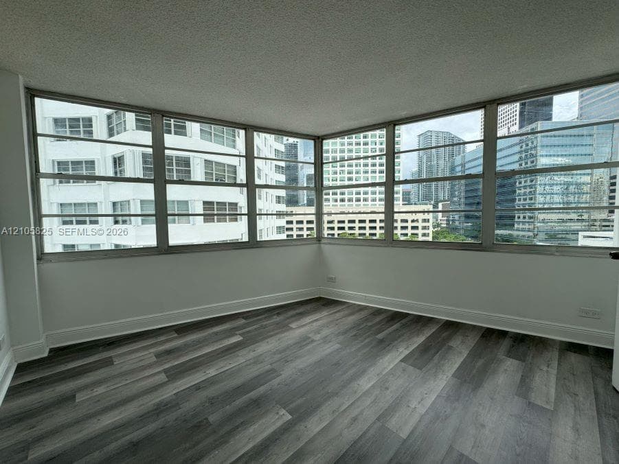 FOUR AMBASSADORS CONDO PH · #864 in Miami - Photo 10