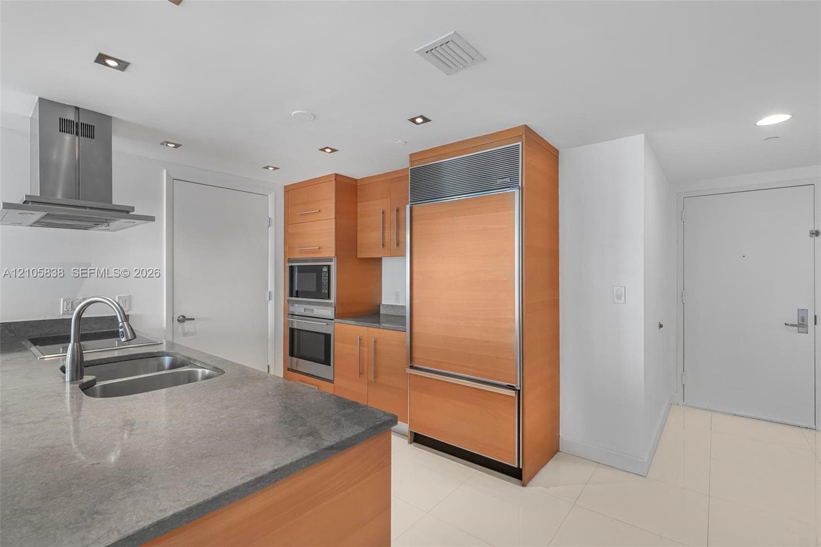 Icon Brickell II · #2411 in Miami - Photo 7