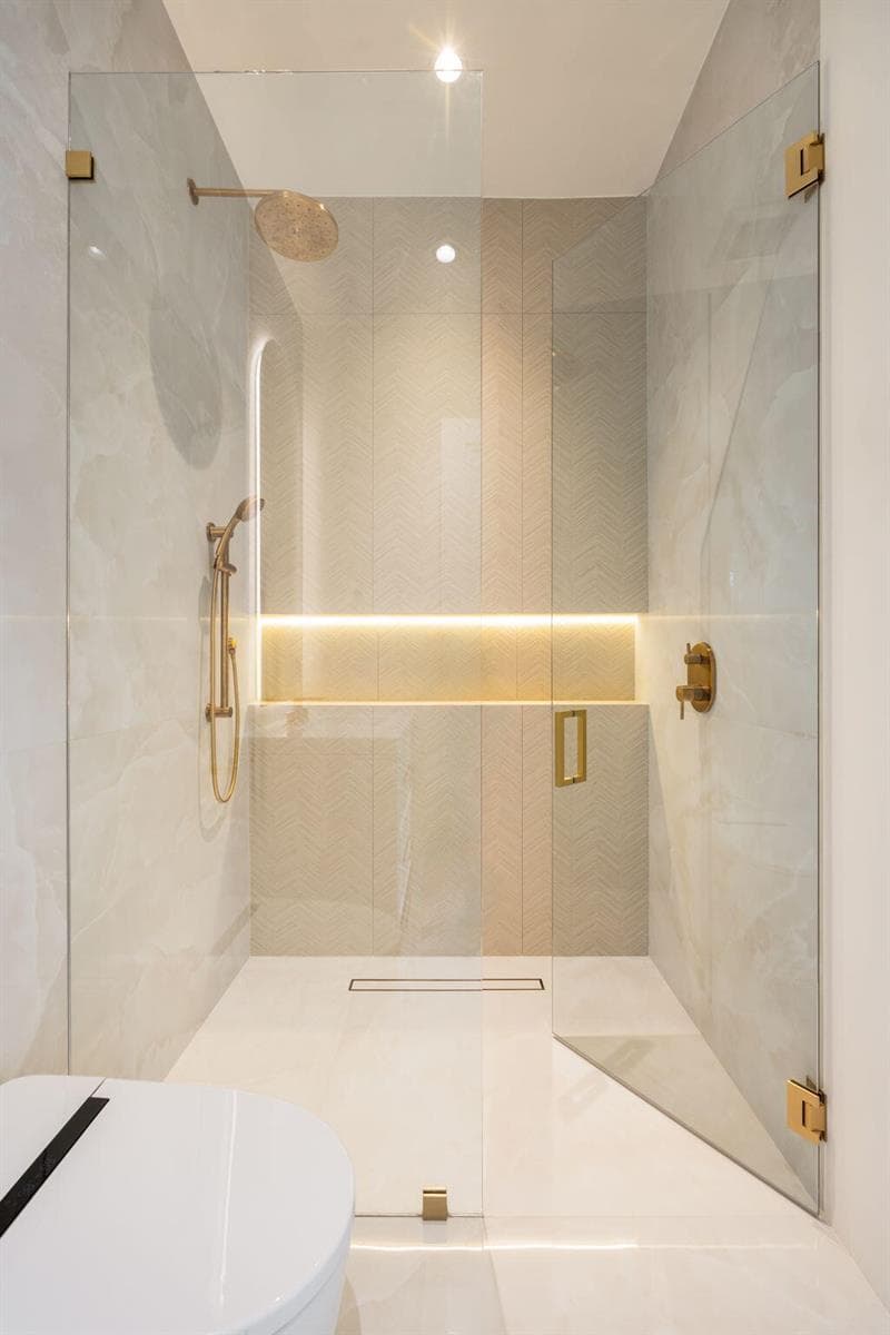 guest bath photo 2