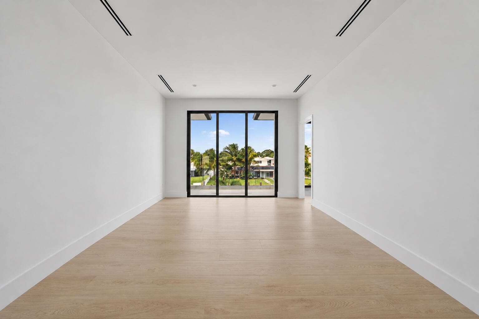 2921 loft no furniture