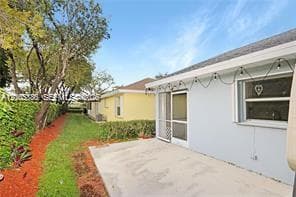 527 SE 21st Dr photo 16