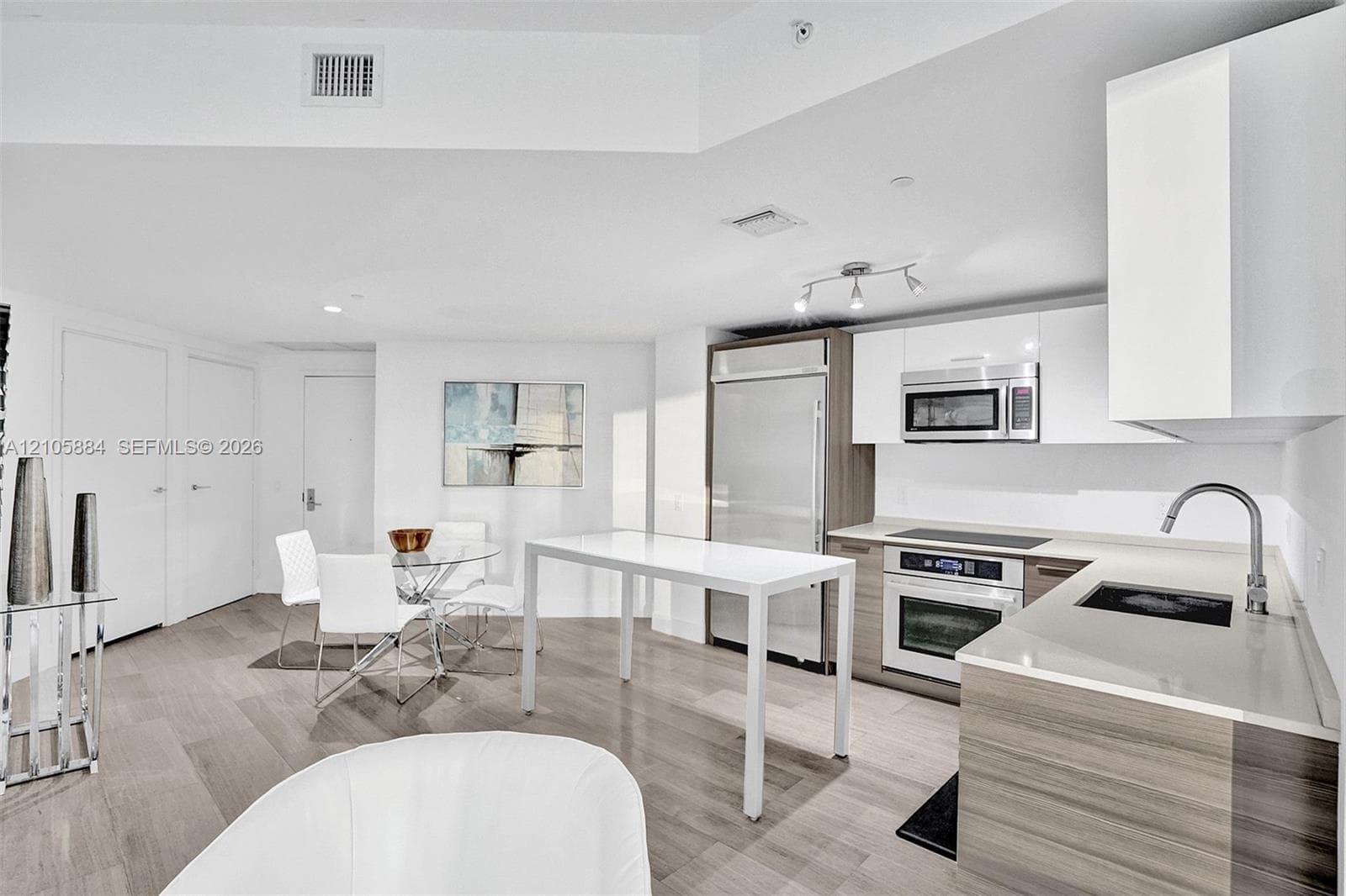 Brickell House · #2702 in Miami - Photo 23