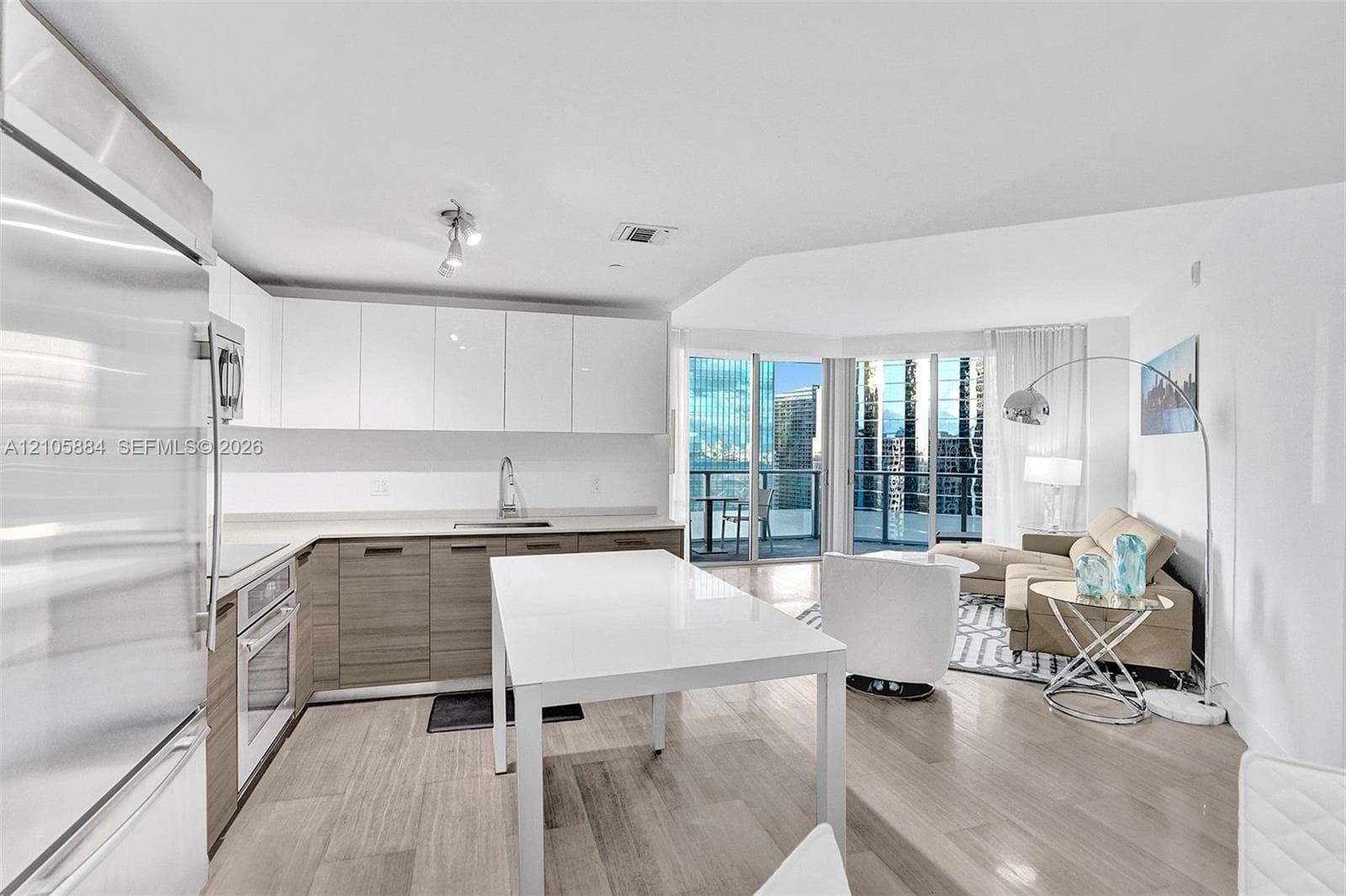 Brickell House · #2702 in Miami - Photo 27