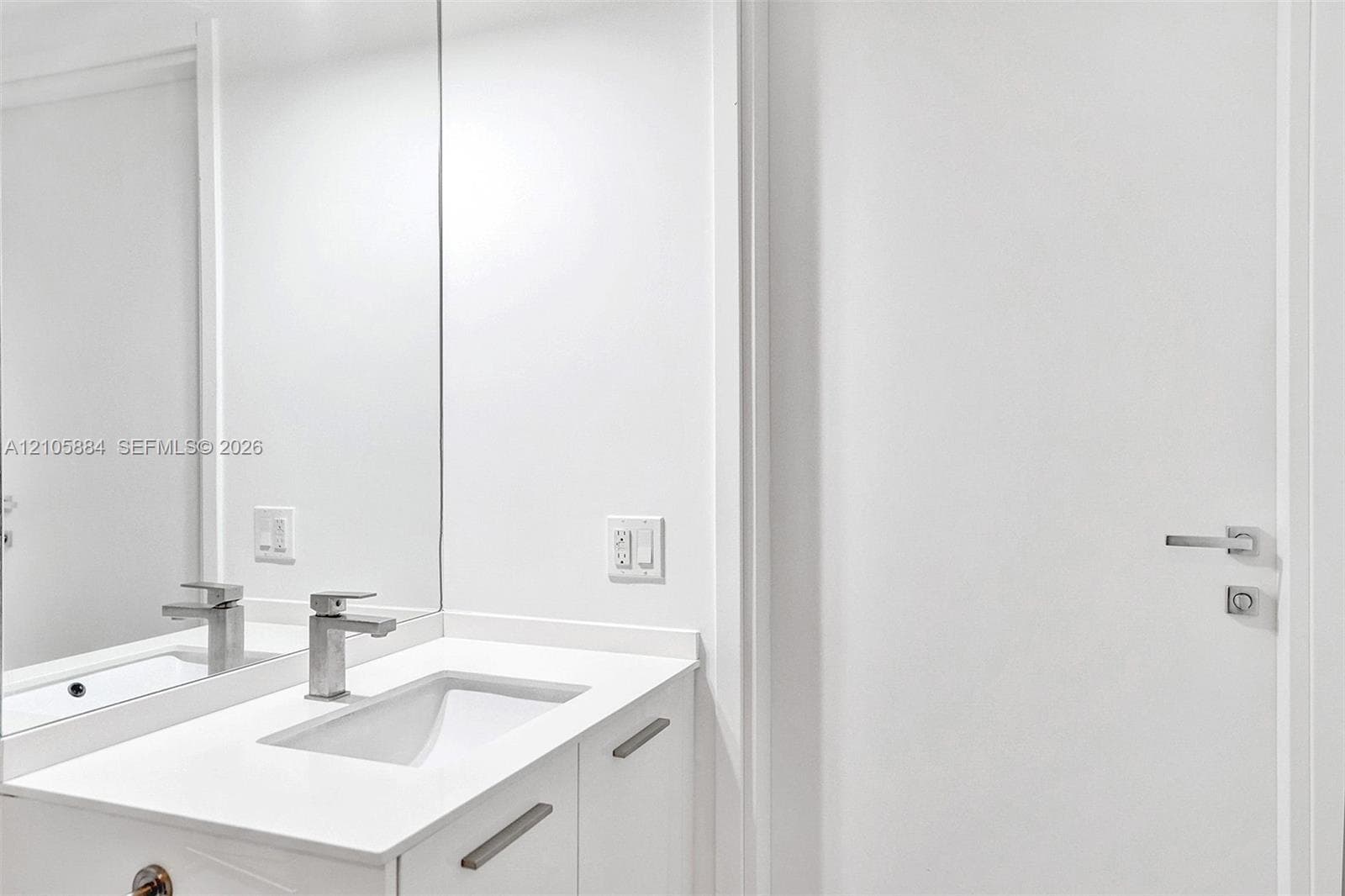 Brickell House · #2702 in Miami - Photo 16
