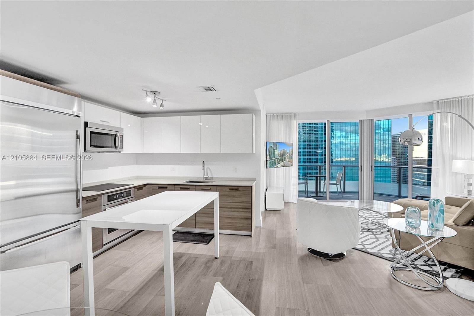 Brickell House · #2702 in Miami - Photo 28