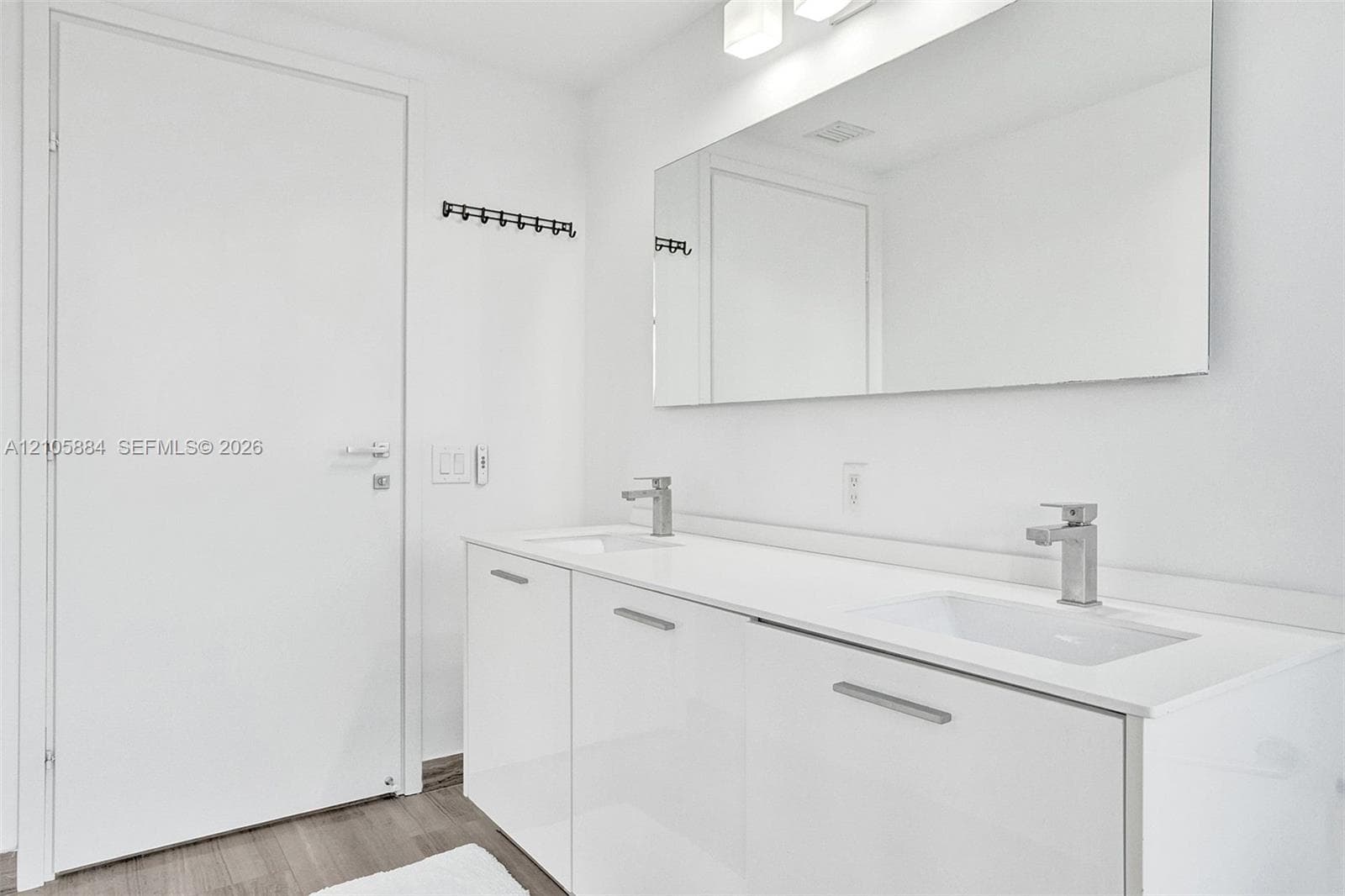Brickell House · #2702 in Miami - Photo 14