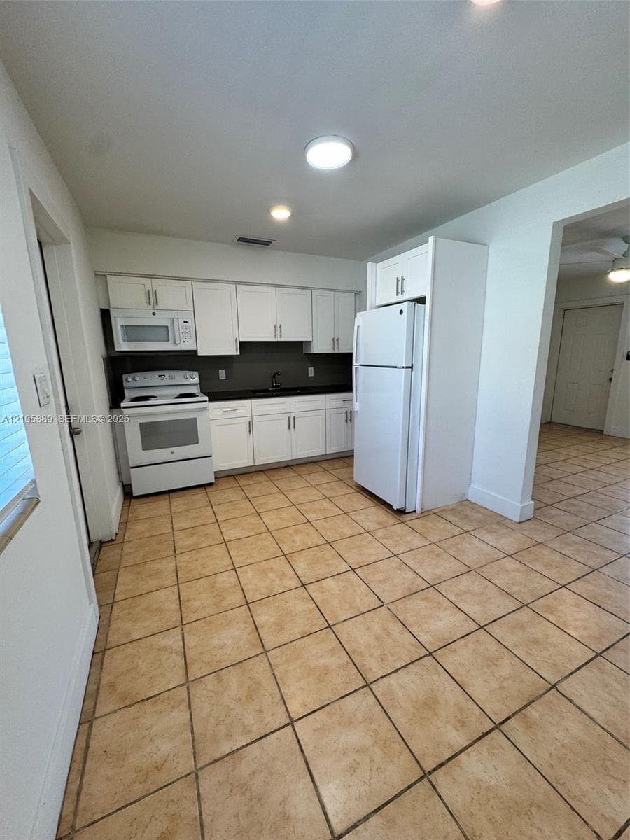 FULFORD BY THE SEA SEC D · #A in North Miami Beach - Photo 10