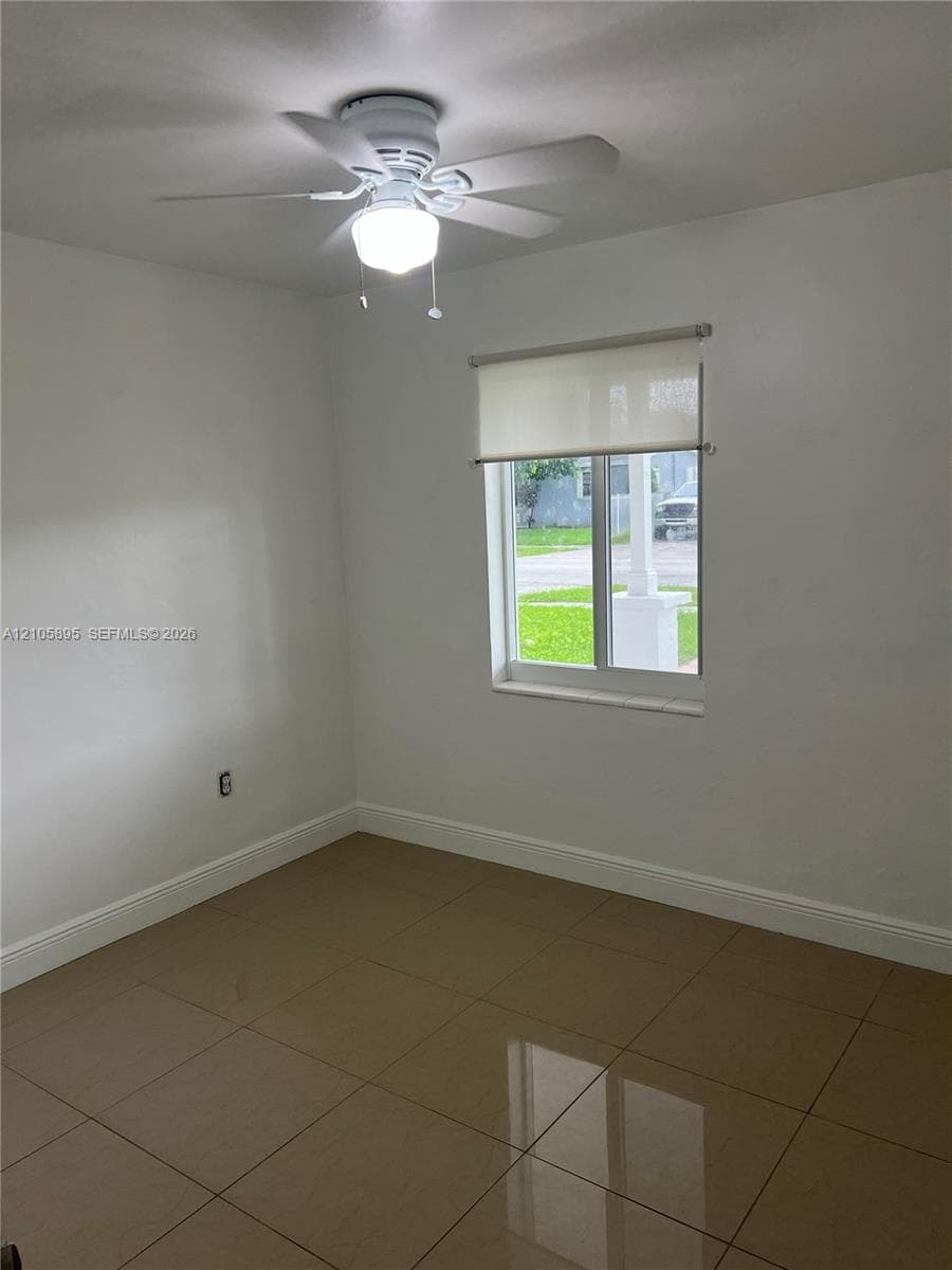 14720 SW 103 CT photo 8