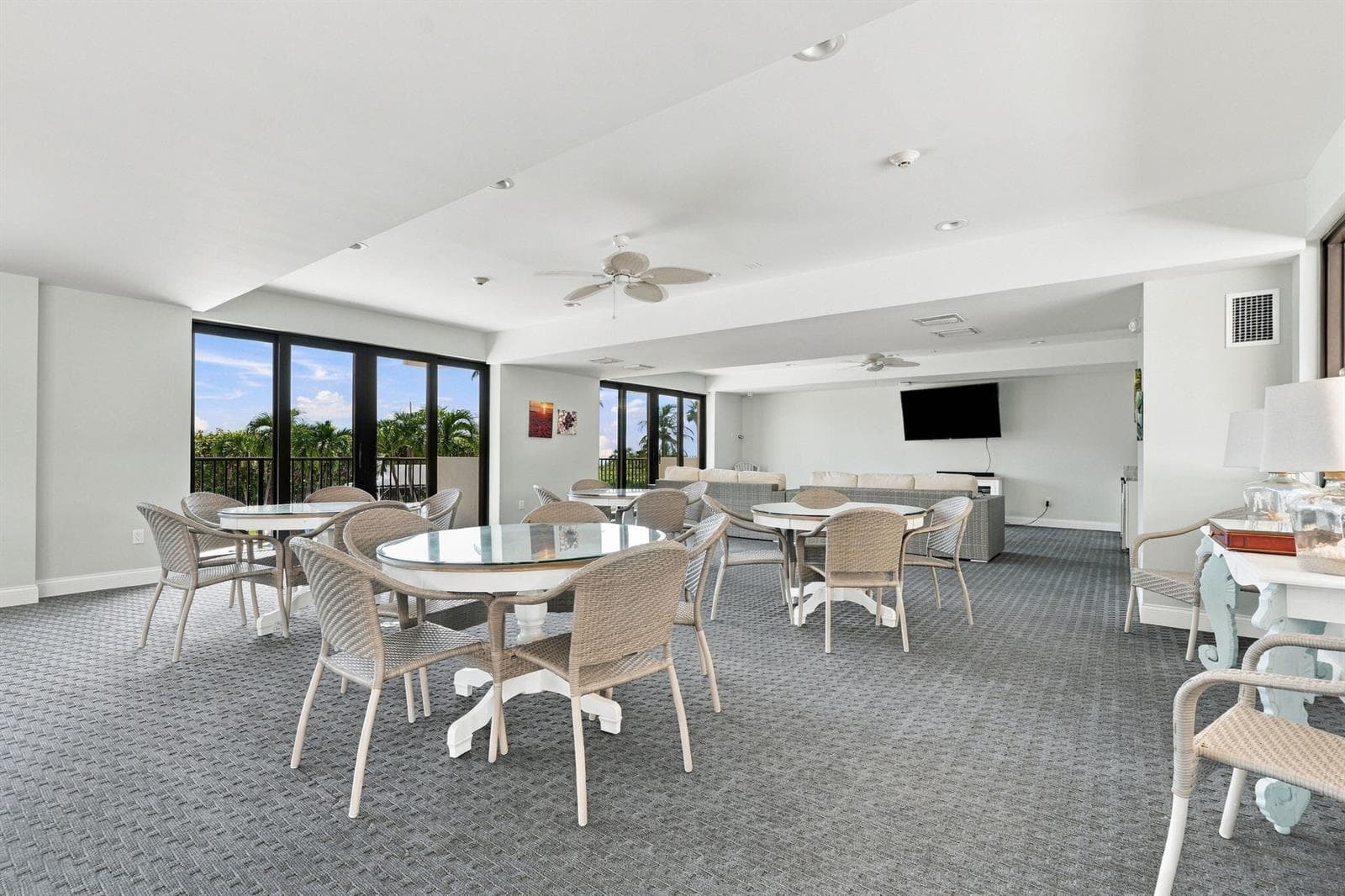 38-web-or-mls-145_S_Ocean_Unit_611_038
