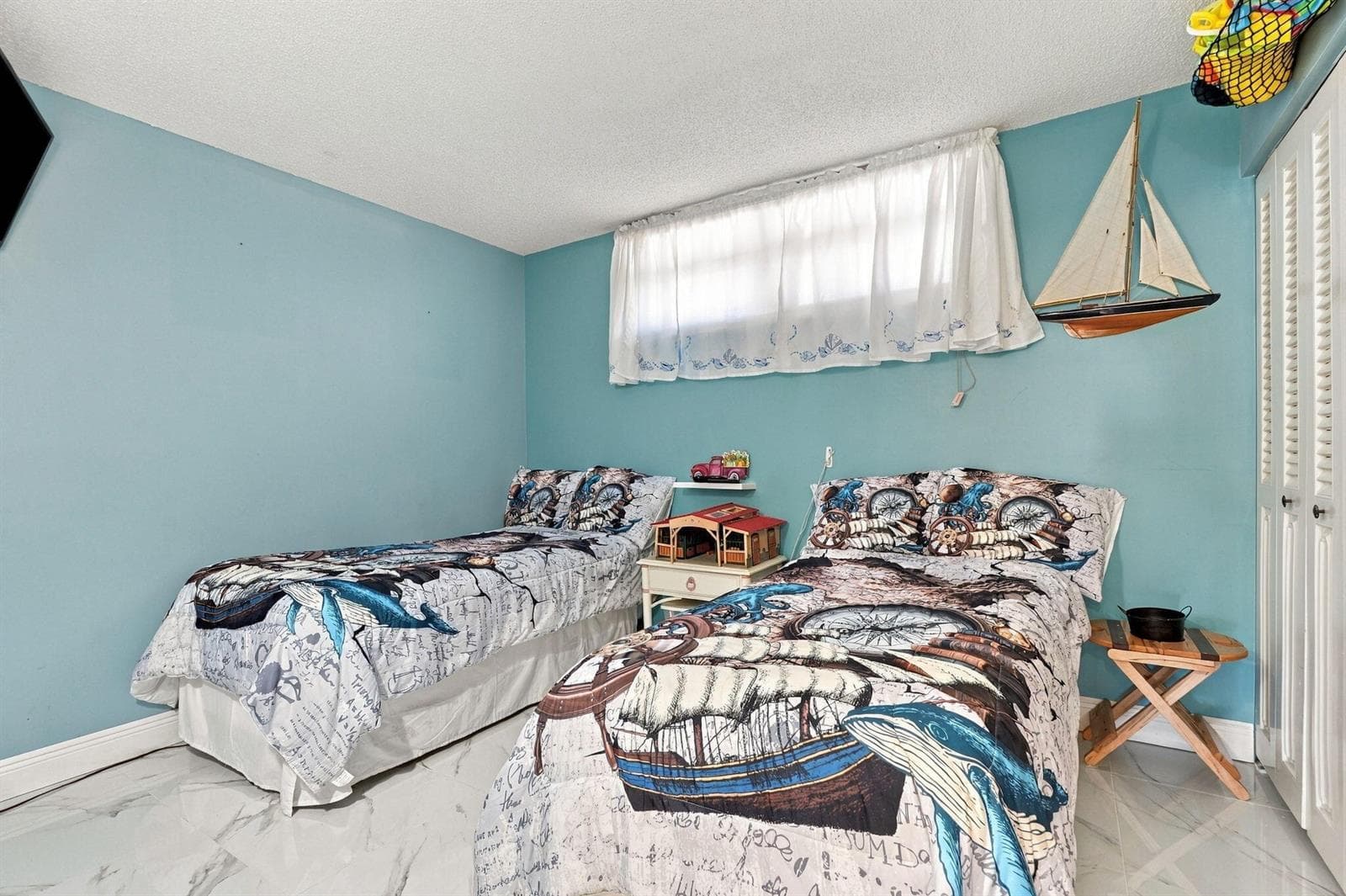10-web-or-mls-145_S_Ocean_Unit_611_010