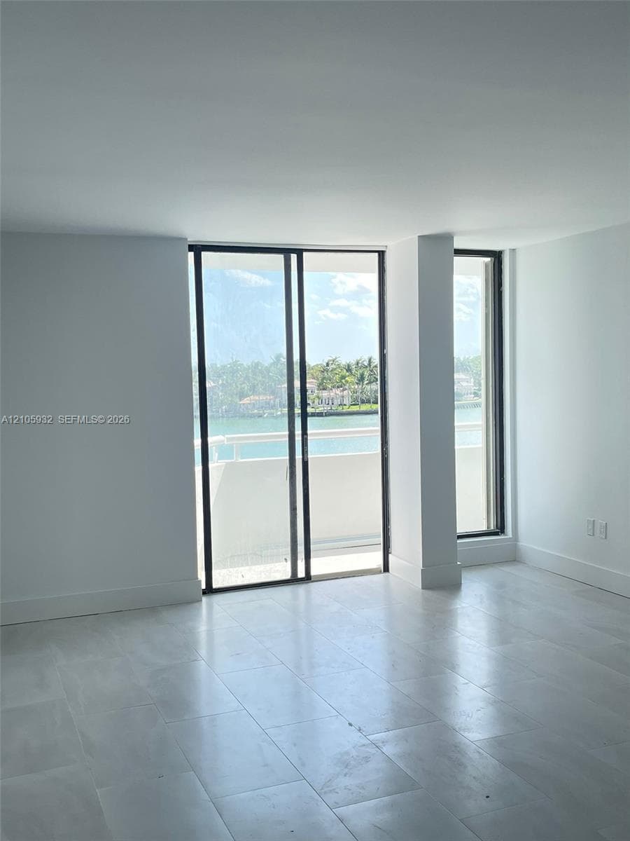 INDIAN CREEK CLUB MARINA · #4D in Miami Beach - Photo 2