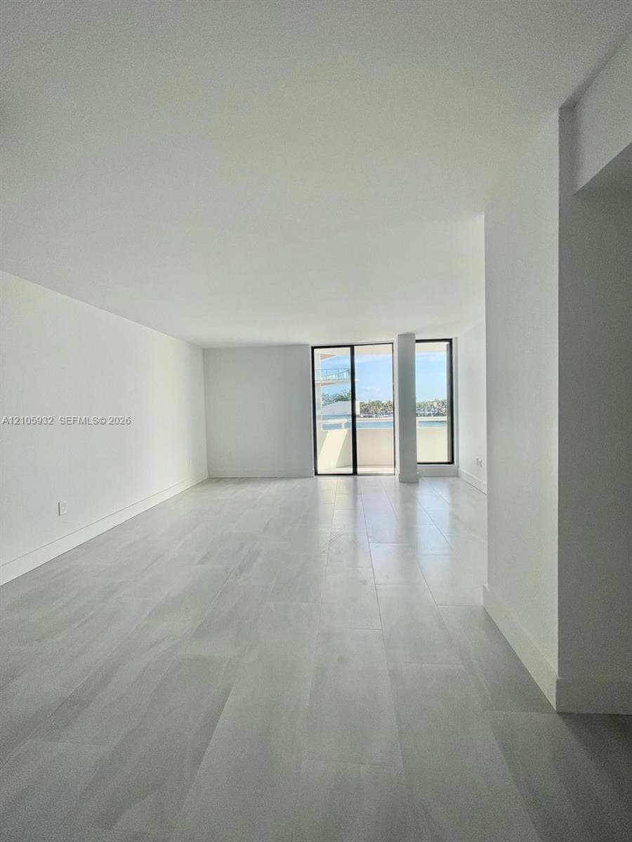 INDIAN CREEK CLUB MARINA · #4D in Miami Beach - Photo 3