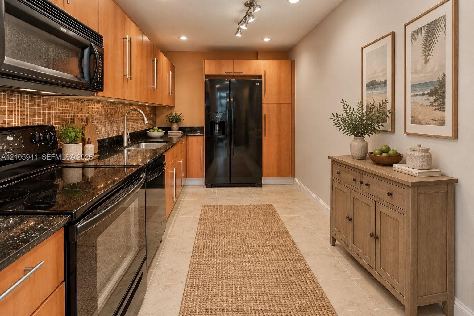 RESIDENCES ON HOLLYWOOD · #411 in Hollywood - Photo 4