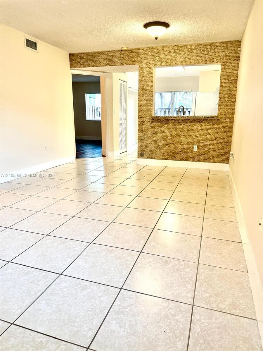 BONITA GOLF VIEW TOWNVILL · #405 in Hialeah - Photo 6