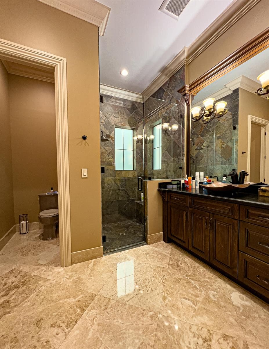 97 Primary Bath room